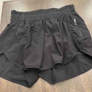 High rise gotta hot short